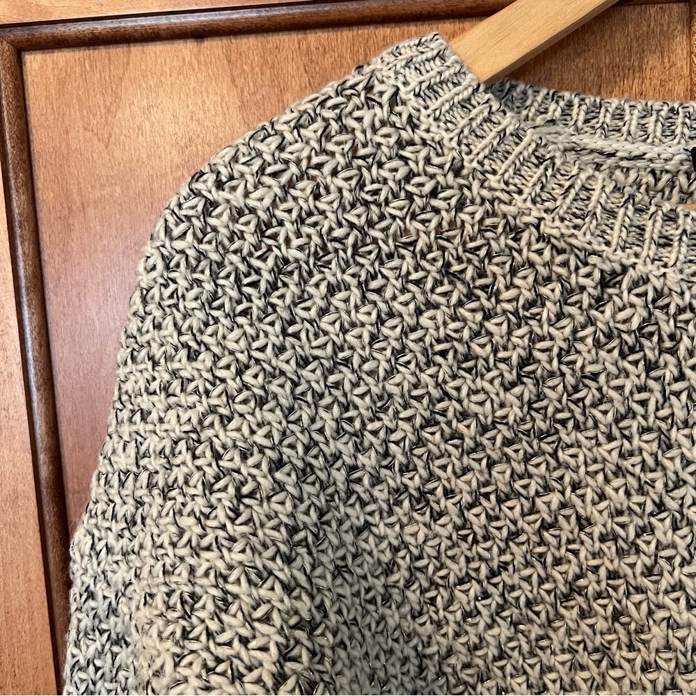 Dynamite Sweater - Picture 3 of 10